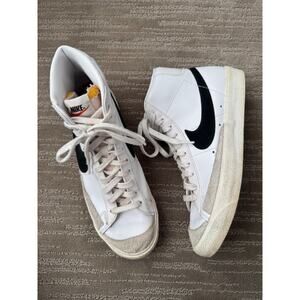 Nike Men's Blazer Mid '77 Vintage Lifestyle Shoes Sneakers